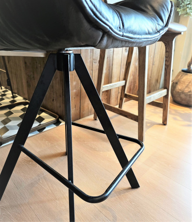 Поворотный барный стул Urban RS1090