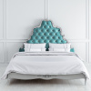 Кровать Atelier Home c фигурным вельветовым изголовьем