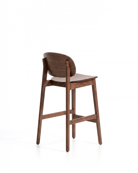 Полубарный стул Ludara из дубового шпона с отделкой под орех, 65 см