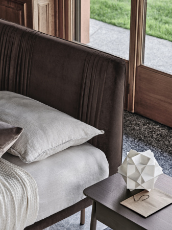 Кровать мягкая Chloe Luxury