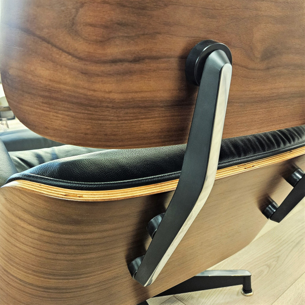 Кресло Eames Lounge с оттоманкой