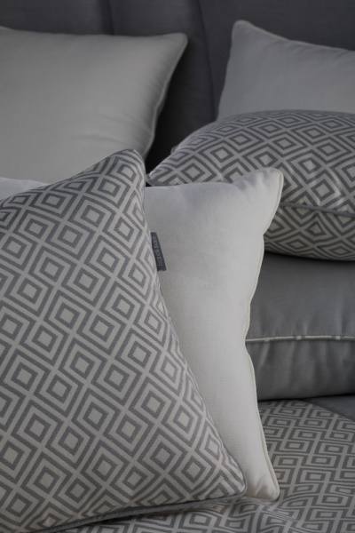 Подушка Chiara TEXTILE, FRATELLI BARRI