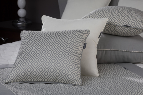 Chiara комплект покрывало с саше и 6 подушками TEXTILE, FRATELLI BARRI