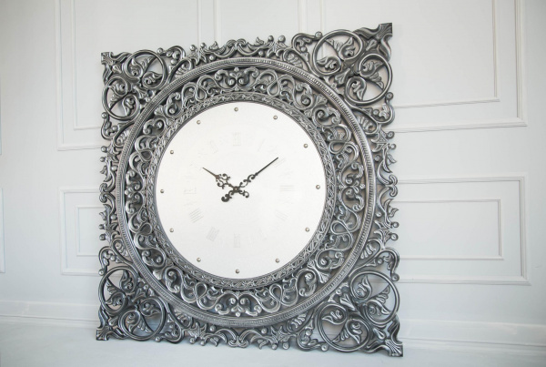 Настенные часы Silver/White со светодиодной подсветкой